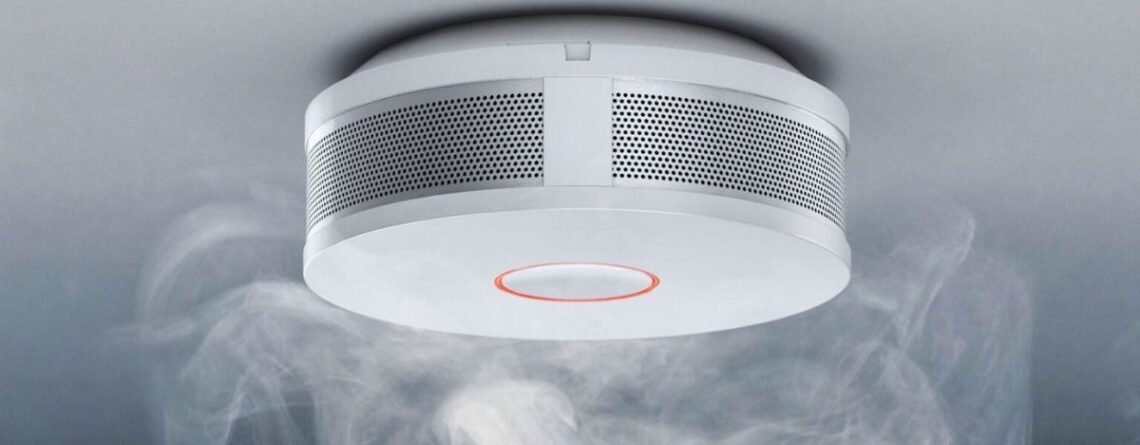 What are the two types of smoke detection technologies?